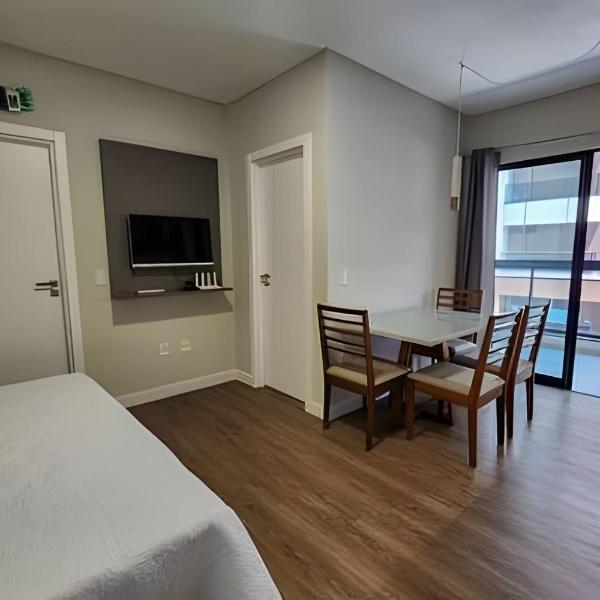 L020 | Villa Francione 202 apto amplo em Bombas