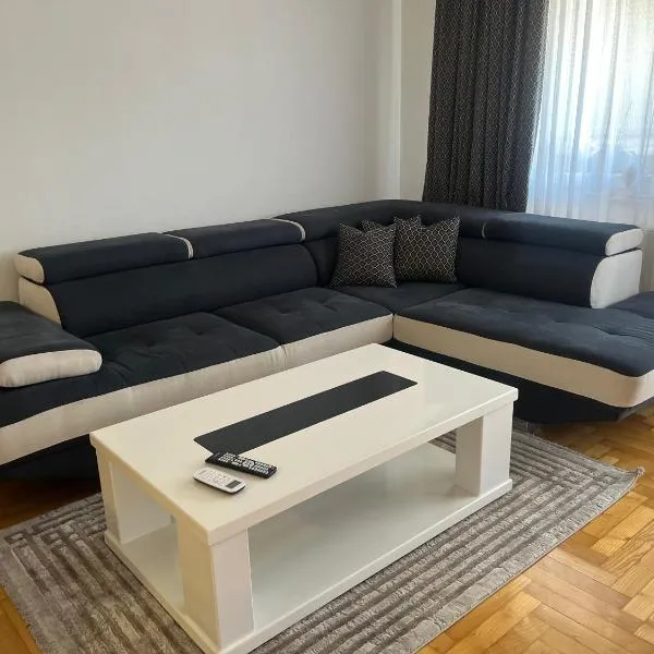 Stan na dan Šamac, Hotel in Bosanski Šamac