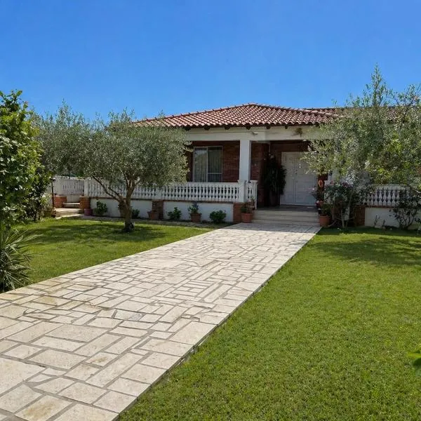 Comfortable Private Villeta Near Beach By Arial, hotel a Vlorë