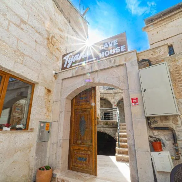 Tyana Cave House, hotel in Nar