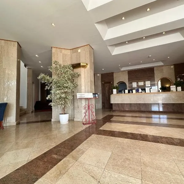 Chateau Linza Resort, hotel v Tirani