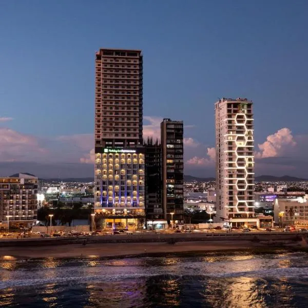Holiday Inn Express & Suites Mazatlan by IHG, hotel v destinaci Mazatlán