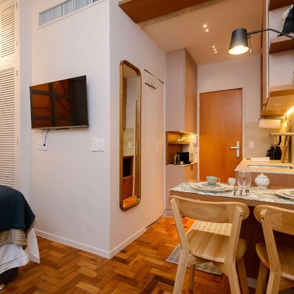 Stylish Studio Steps from Beach