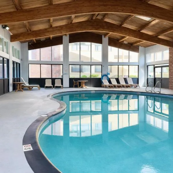 Riverview Inn & Suites, hotel u gradu Somerset