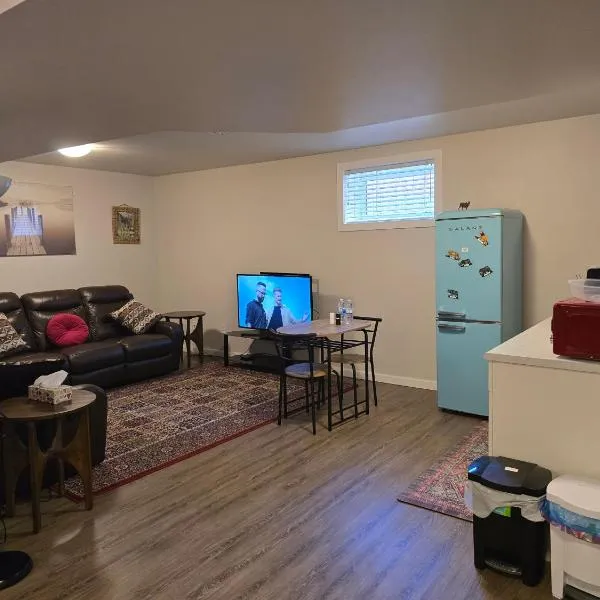 The Peaceful Lower Loft – hotel w mieście Winnipeg