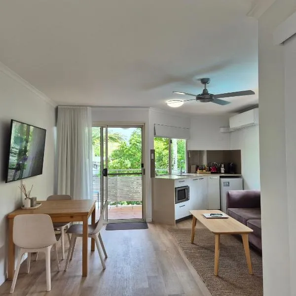 Noosa Sun - On the Noosa River, khách sạn ở Noosaville