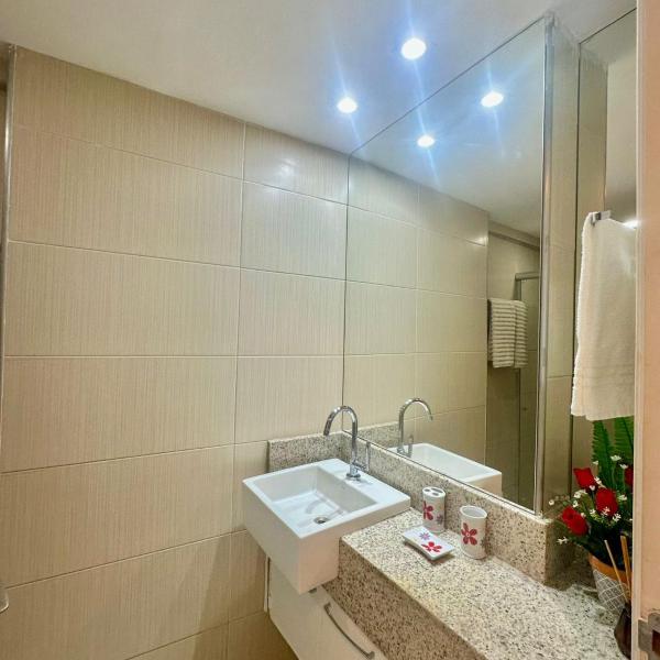 Modern Beach Apartment Fast Wi-Fi