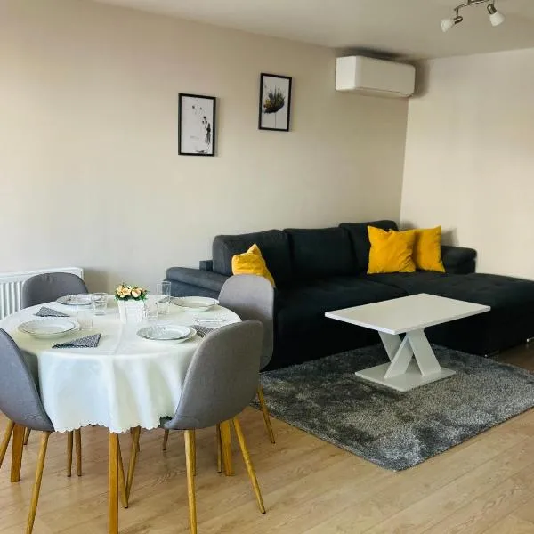 Апартамент Център Сливен 1, hótel í Sliven