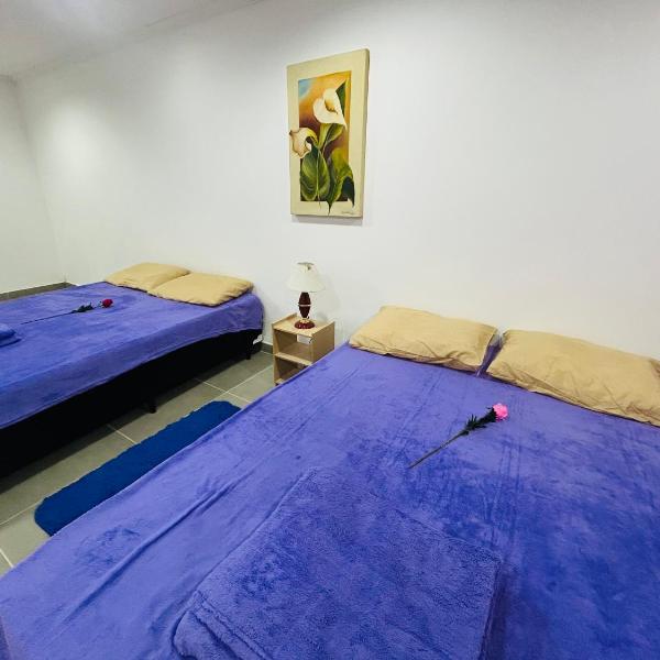 O quarto individual para namorados ou família