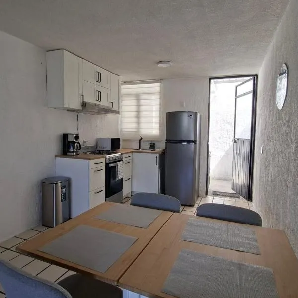 Casa Torremolinos en Coto Privado, hotel a Zapopan