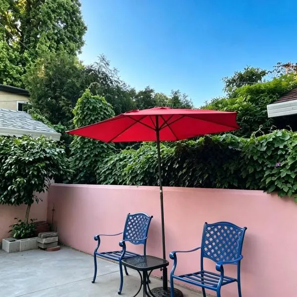 Downtown Private Master Suite, hotel v destinaci Sacramento