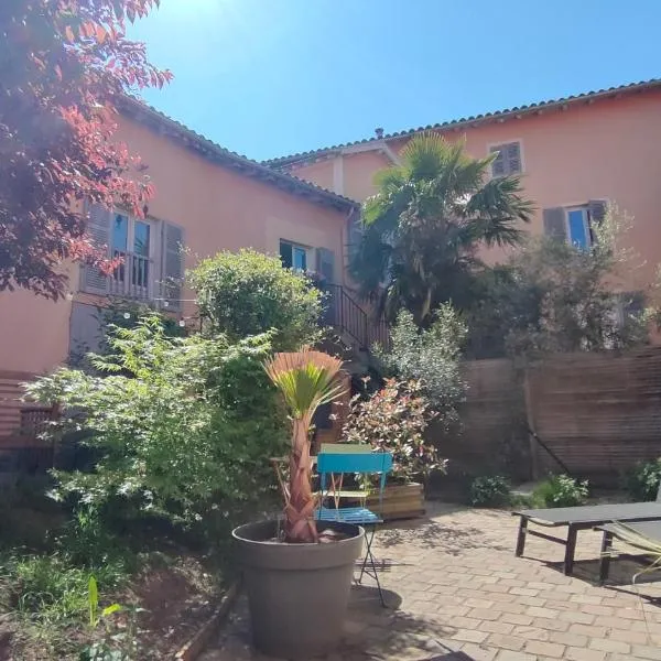 La Chamade en Beaujolais、アンスのホテル