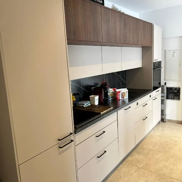 Modernes 3-Zimmer Appartement, hotel sa Wels