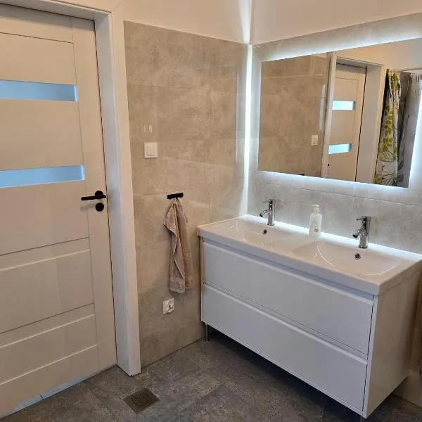 KWT Hostel Nowogard - Self Check-In - Wejscie na KOD, viešbutis mieste Novogardas