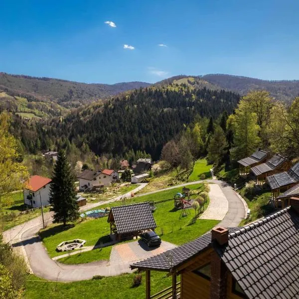 Rodzinne domki pod Jaworem - z placem zabaw, ogniskiem, Hotel in Brenna