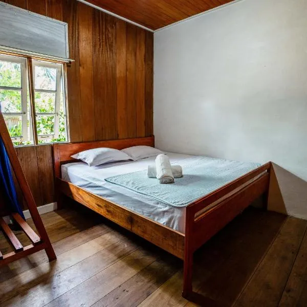 Likat Surf House, hotel en Tuapejat