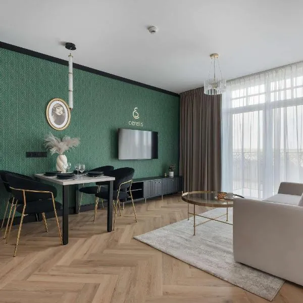 Elegancki Apartament Blisko Tężni Solankowych z Balkonem i Klimatyzacją by Renters Prestige, Hotel in Ciechocinek