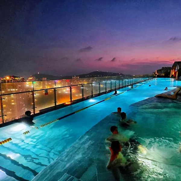 The Sóng Luxury Apartment Vung Tau Sea View - Free Infinity Pool, Gym, Sauna & Kids Pool, hotel in Vung Tau