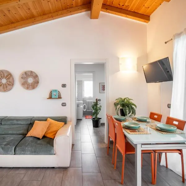 Camping Italia 90 Apartments, hotel u gradu Domazo