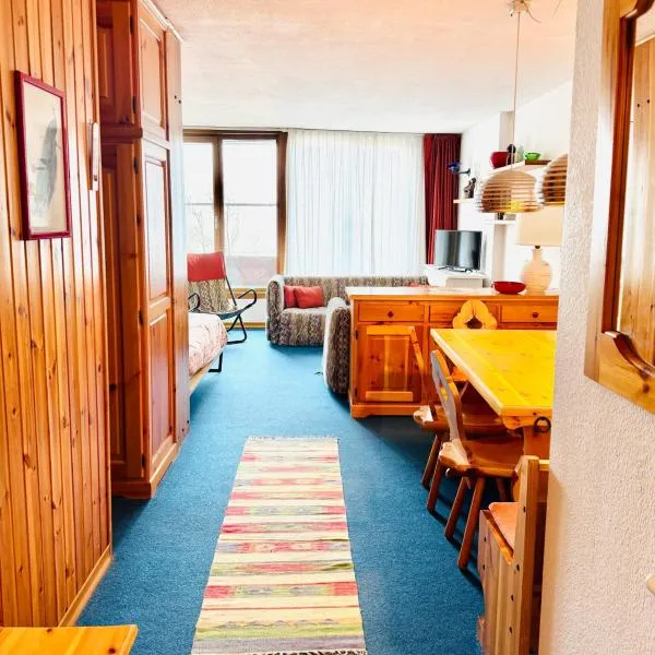 Pila64, hotel i Pila