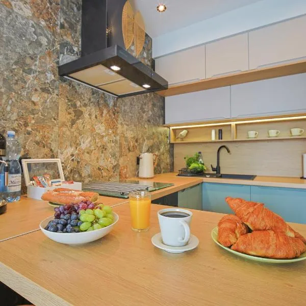 Mała Poleska - przytulny apartament z ogródkiem, hotel sa Częstochowa