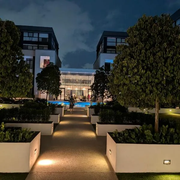 Royal Luxury Apartments at Embassy Gardens, готель у місті Аккра