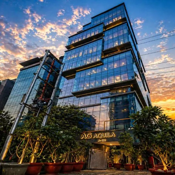 Aquila Grand Suites - Noida Sector 136, khách sạn ở Noida