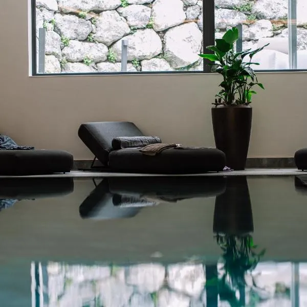 Allgäuer Bergwald Chalets, хотел в Оберщауфен