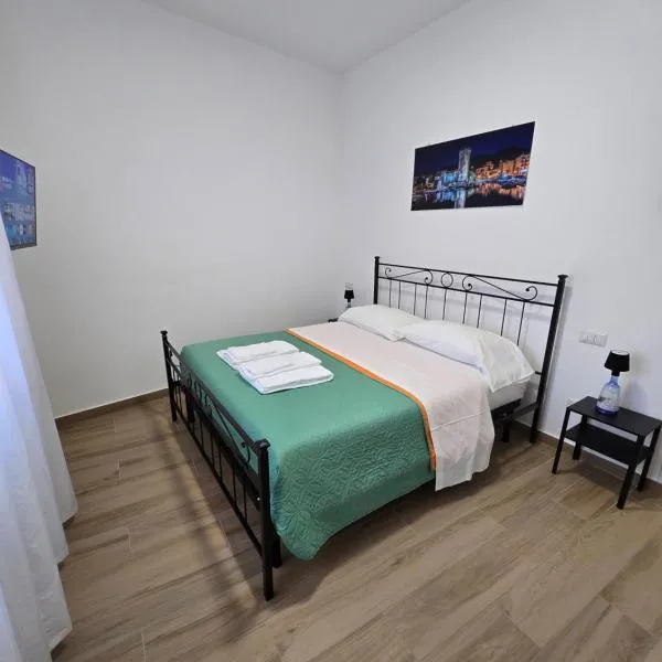 DOMUS AISA appartamenti Formia centro、フォルミアのホテル