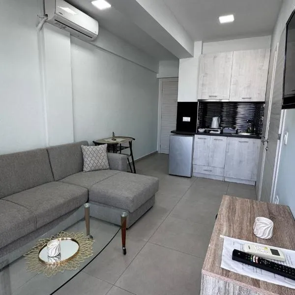 Bella Luxury Suite III, hotel v Paralii Katerinis