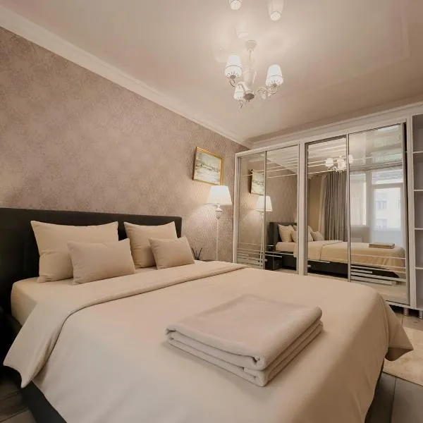 RentHouse Apartments Premium Living، فندق في كيشيناو