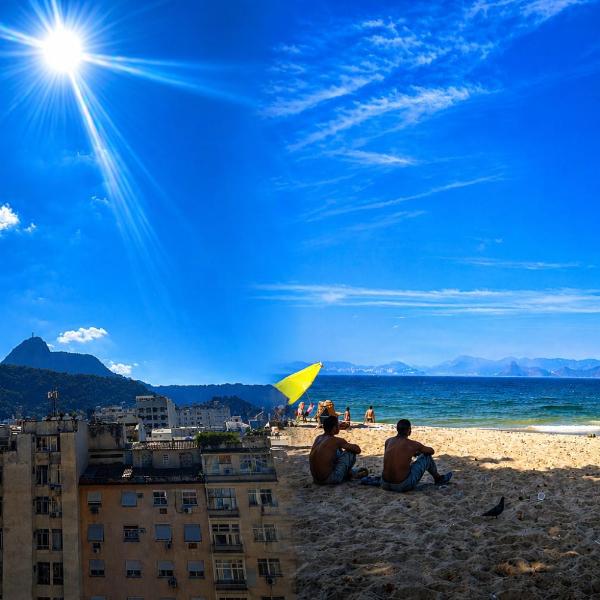 Vista para o Cristo 300M da praia Comércio por perto, silencioso