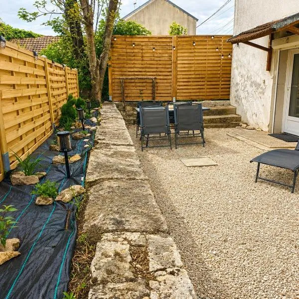 Le Maé classé 4 étoiles, terrasse et parking, hotel din Dole