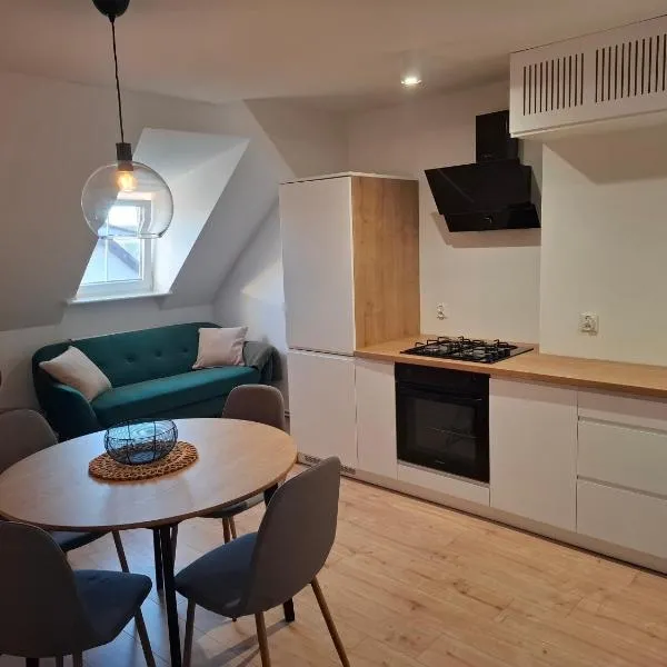 Apartament Kętrzyńska Doba، فندق في كنتشين