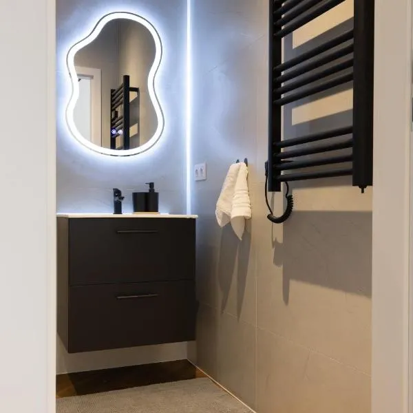 Starowiejska Residence 1860 A, hotel em Miejsce Piastowe