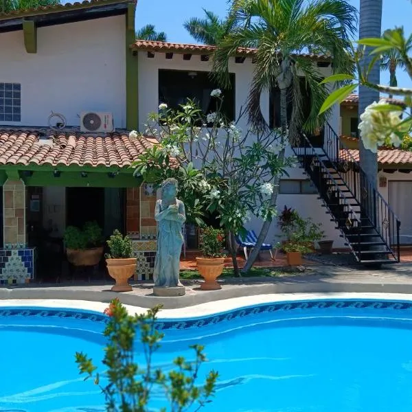 Casa Virgilio B&B, hotell i Nuevo Vallarta