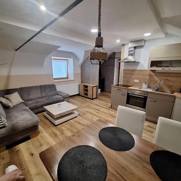 CozyNest, hotel in Kamna Gorica