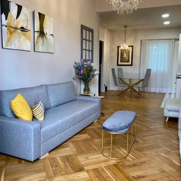 PAMPLONA CENTER SUITES luxury apartament City center, hotel en Pamplona