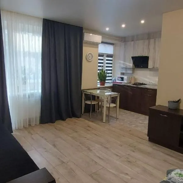Апартаменти у центрі біля площі, hotel a Chernihiv