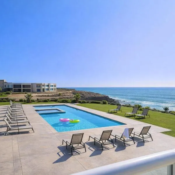 6th-Floor Oceanfront Condo - Indoor Pools, Sauna, Beach, Hotel in Rosarito