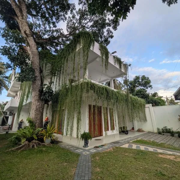 Casa Luna Home Stay, hotel a Dikwella