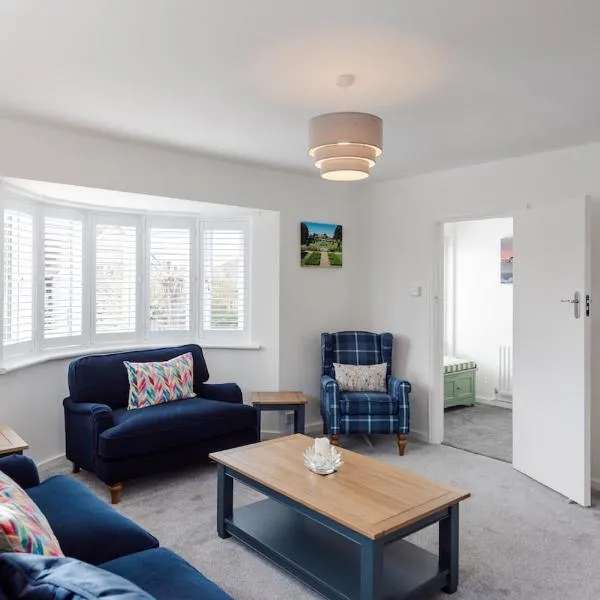 The Retreat Bright 2 Bed Holiday Flat، فندق في Sholden