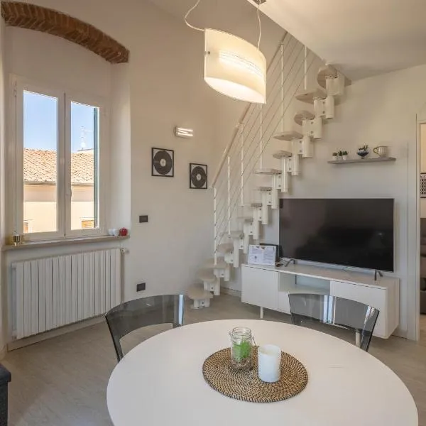 My Loft - Seaview, hotel em Livorno