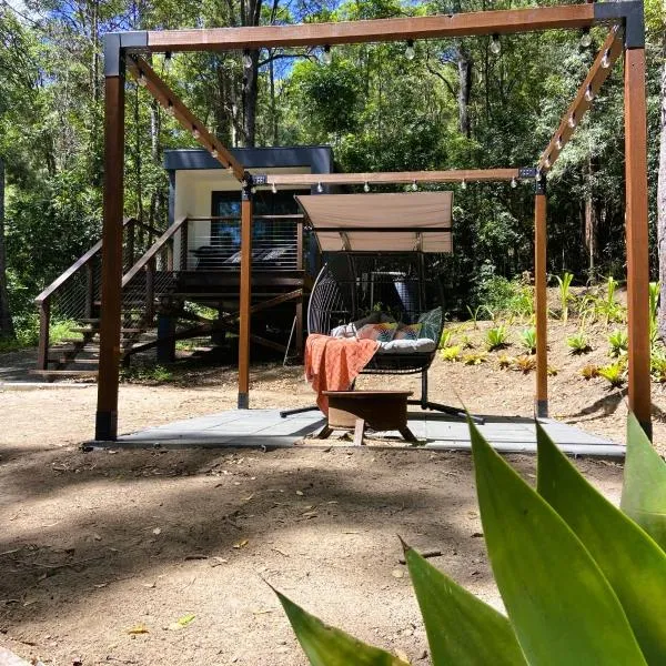 Sunset Ridge - King Bed Cabin & Breakfast Basket, Hotel in Boyland