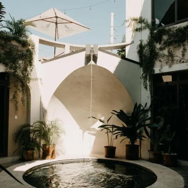 Caracola Boutique Hostel, hotell i El Paredón Buena Vista