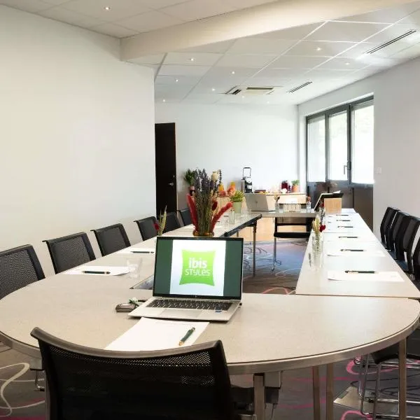 ibis Styles Romans-Valence Gare TGV, viešbutis mieste Alixan