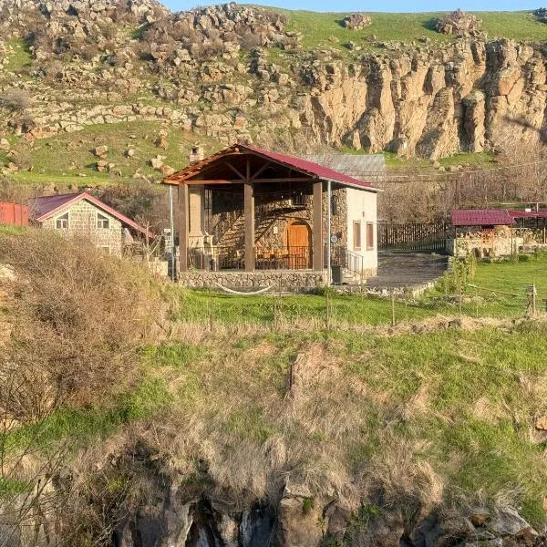 Kʼaghsi에 위치한 호텔 River Home