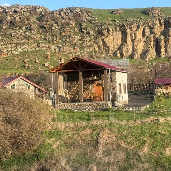 River Home, hotel sa Kʼaghsi