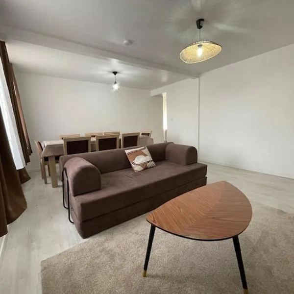 Maison 3 chambres - Parking privé, hotel in Gandrange