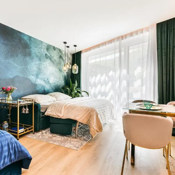 Boutique studio Diorit with garage and terrace, hotel u gradu 'Komín'